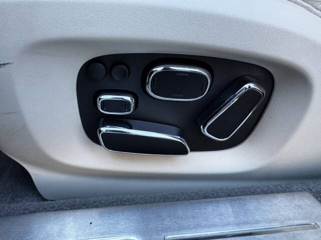 2015 Jaguar XJL Portfolio