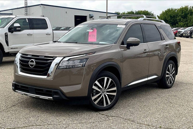 Used 2024 Nissan Pathfinder Platinum with VIN 5N1DR3DJXRC279461 for sale in Montevideo, Minnesota