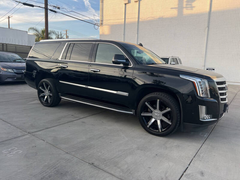 2017 Cadillac Escalade ESV Luxury