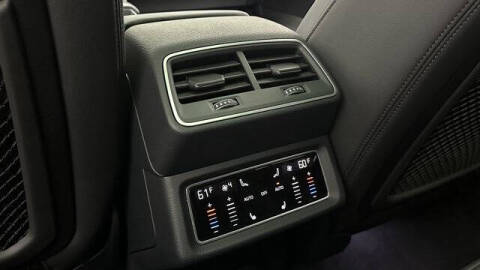 2024 Audi Q8 e-tron quattro Premium Plus