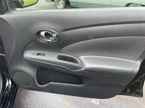 2012 Nissan Versa 1.6 S