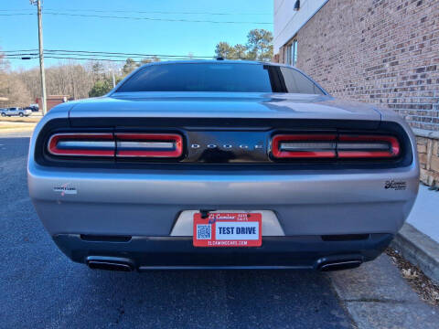 2016 Dodge Challenger SXT