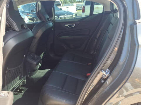 2019 Volvo S60 T6 Momentum