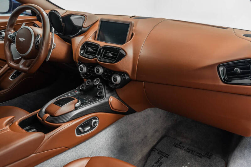 2020 Aston Martin Vantage