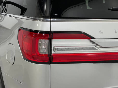2019 Lincoln Navigator Select