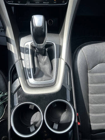 2013 Ford Fusion SE