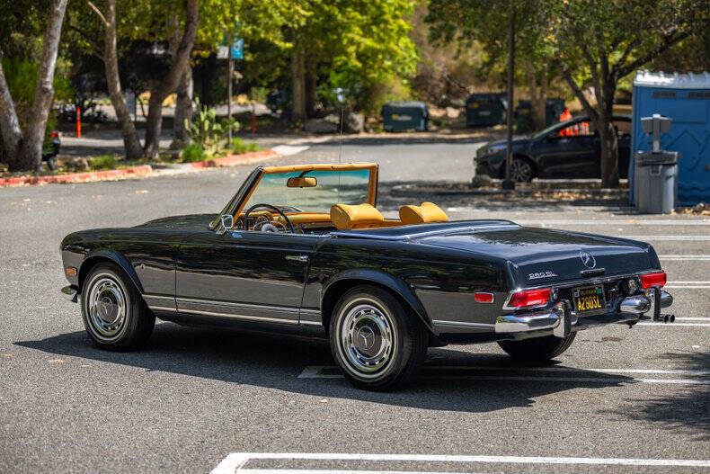 1969 Mercedes-Benz 280-Class
