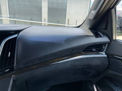 2017 Cadillac Escalade Platinum