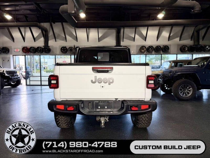 2024 Jeep Gladiator