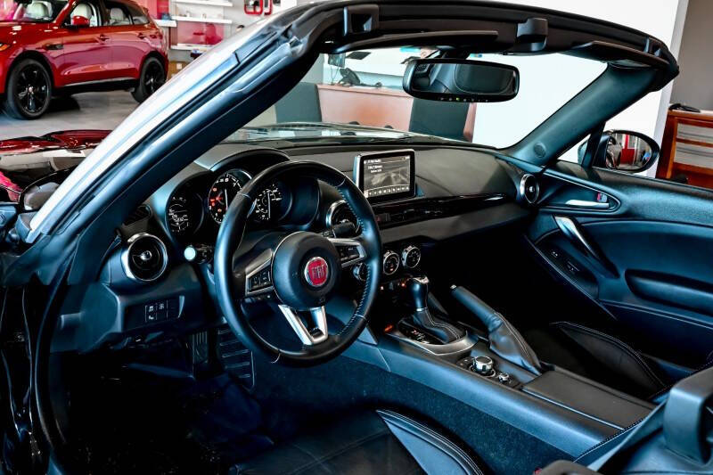 2019 FIAT 124 Spider Lusso