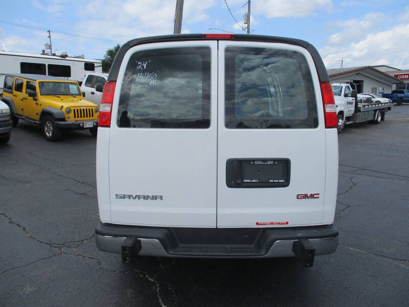 2024 GMC Savana 2500