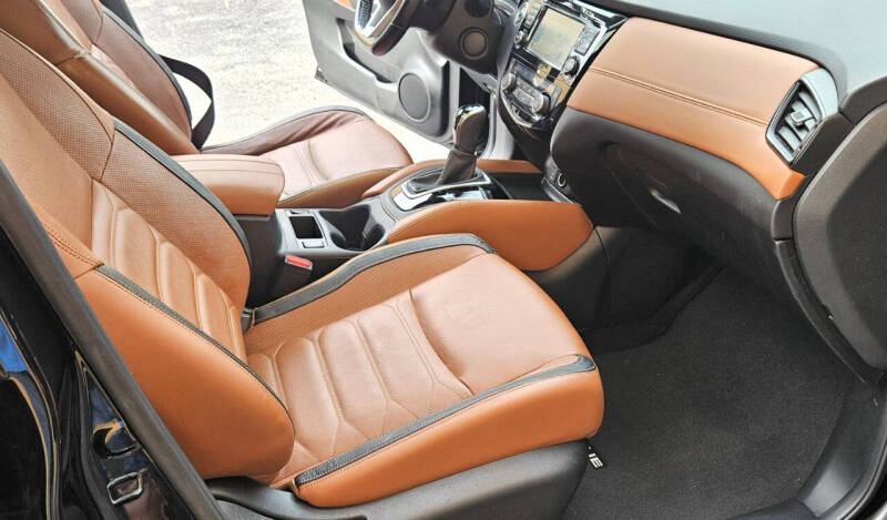 2017 Nissan Rogue SL