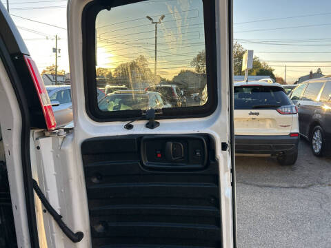 2017 GMC Savana 2500