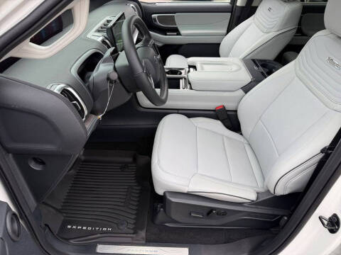 2026 Ford Expedition Platinum