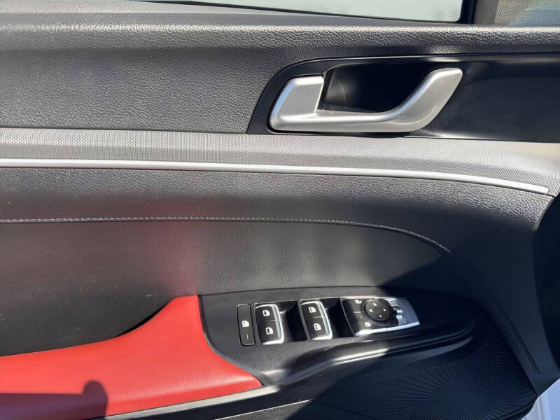 2023 Kia K5