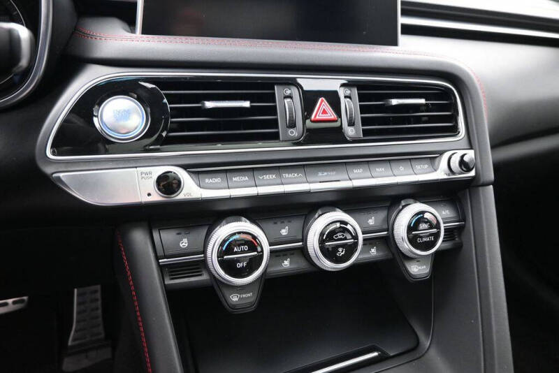 2021 Genesis G70