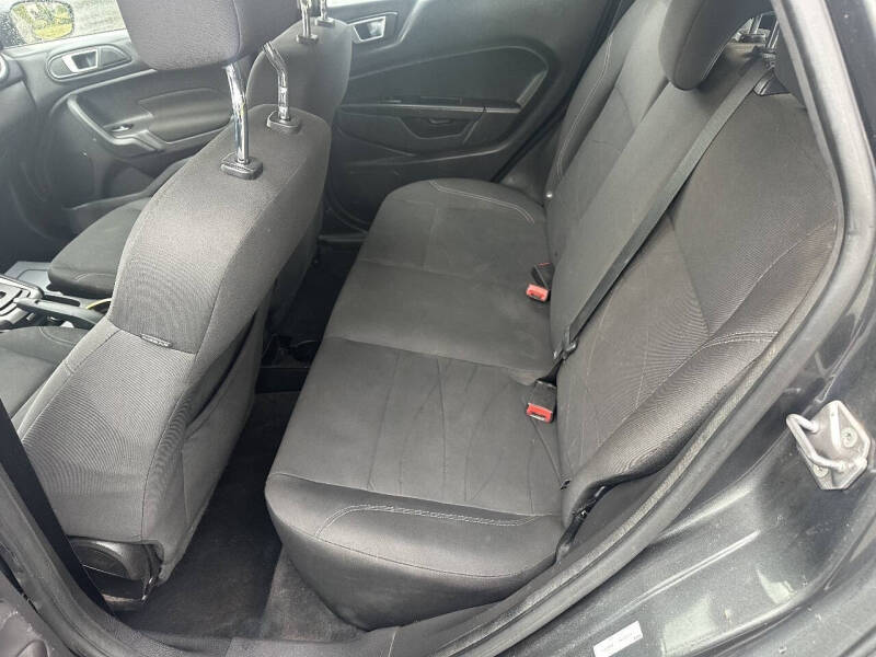 2016 Ford Fiesta SE