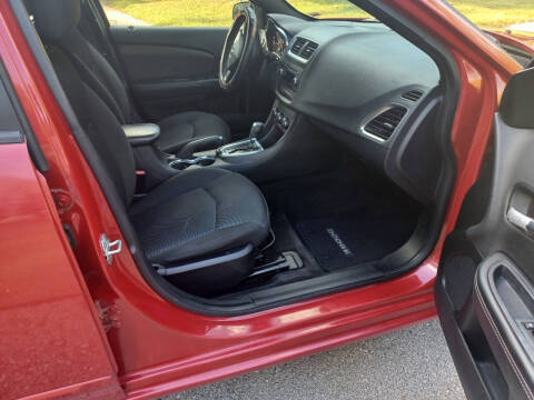 2013 Dodge Avenger SE