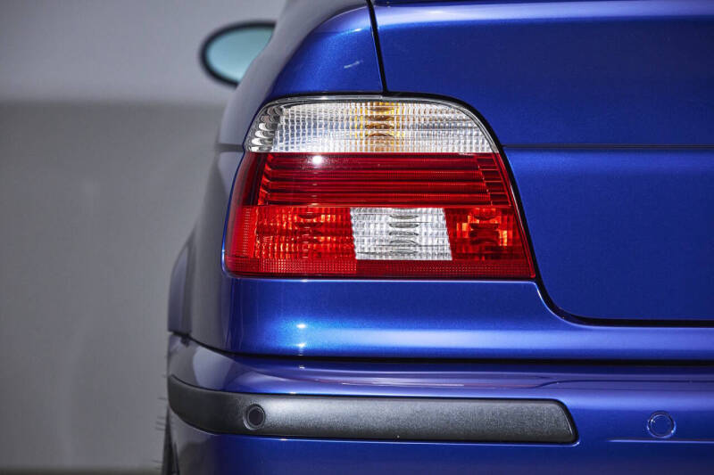 2002 BMW M5