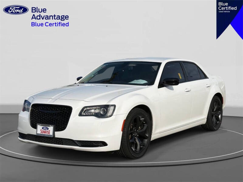 2022 Chrysler 300 Touring