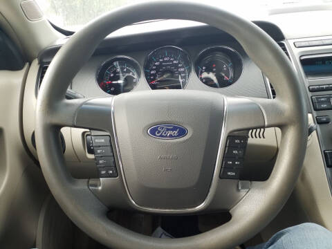 2012 Ford Taurus SE