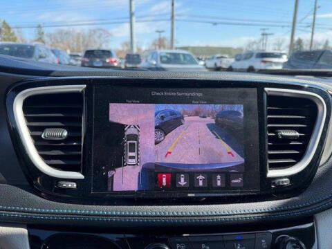 2021 Chrysler Pacifica Hybrid Touring L