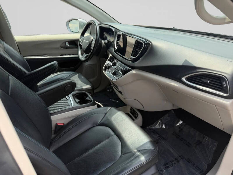 2021 Chrysler Pacifica Touring L