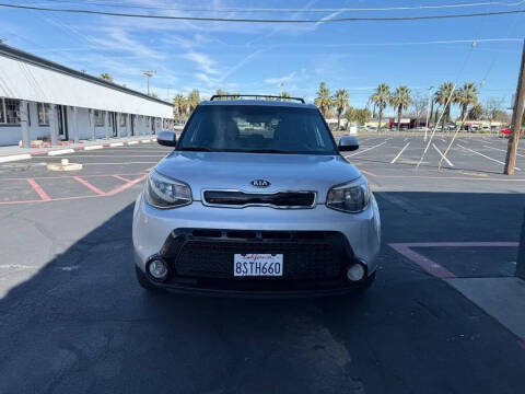 2016 Kia Soul +