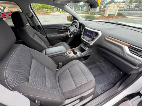 2022 GMC Acadia SLE