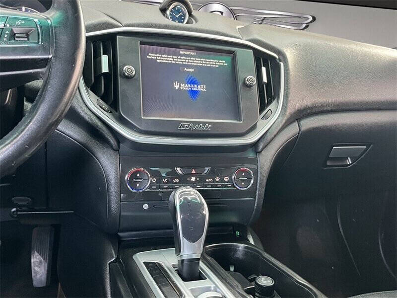 2015 Maserati Ghibli