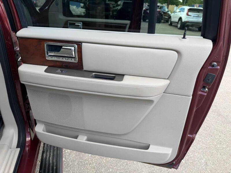 2012 Lincoln Navigator L