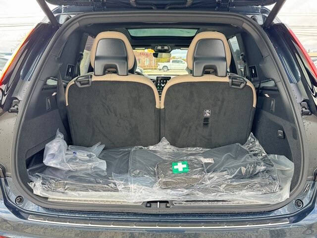 2026 Volvo XC90 B6 Ultra Dark 6P