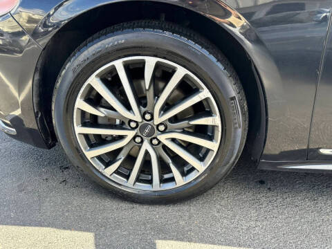 2019 Lincoln Continental Select