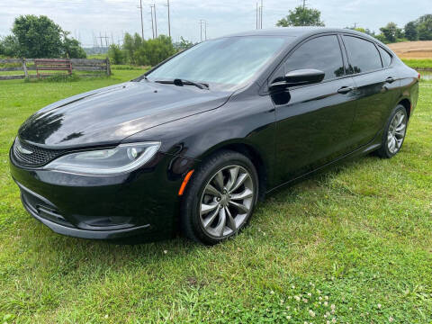 2015 Chrysler 200 for sale at Hitt & Mis Auto in Cape Girardeau MO