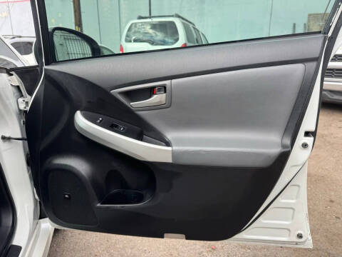 2015 Toyota Prius Plug-in Hybrid