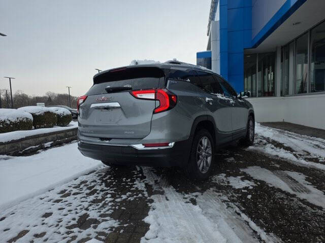 2024 GMC Terrain SLT