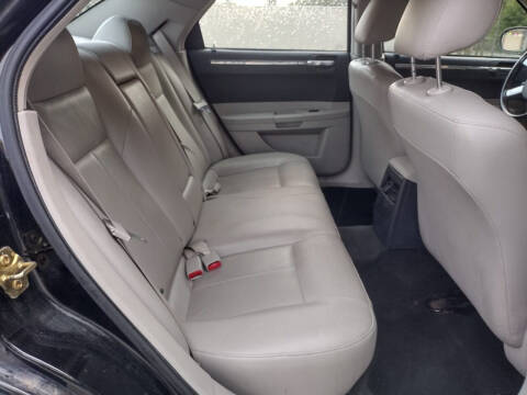 2005 Chrysler 300 Limited