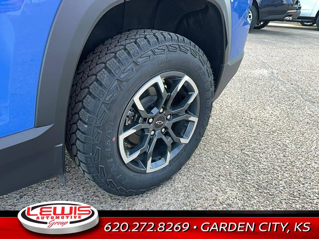 2025 Chevrolet Equinox for sale at Lewis Chevrolet of Garden City in Garden City, KS