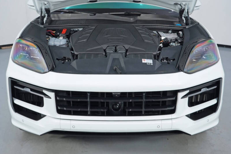2024 Porsche Cayenne S