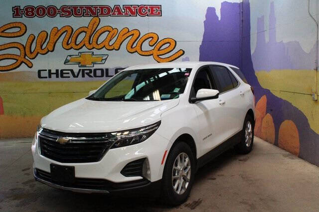Used 2022 Chevrolet Equinox LT with VIN 2GNAXUEV6N6137087 for sale in Grand Ledge, MI