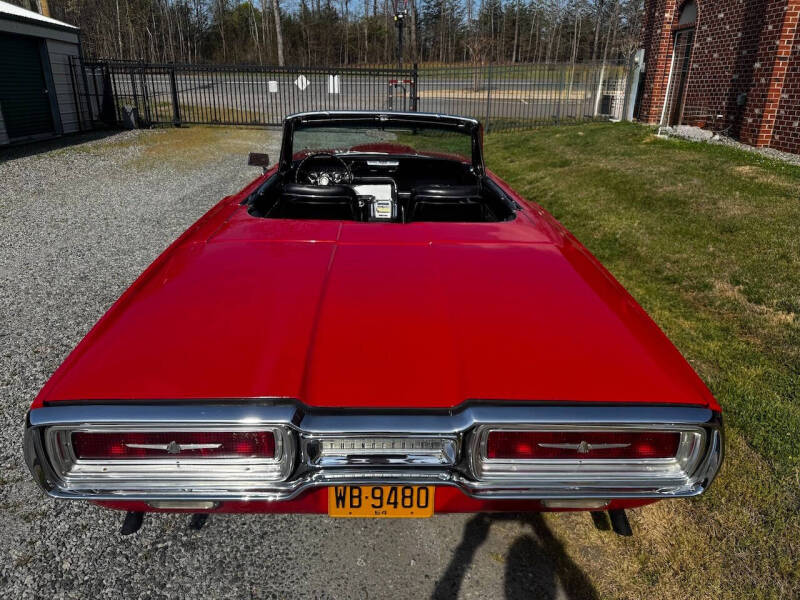 1964 Ford Thunderbird