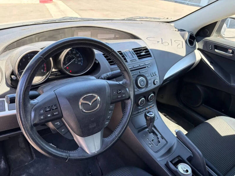 2013 Mazda MAZDA3 i Touring