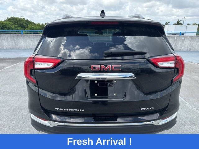 2024 GMC Terrain SLT