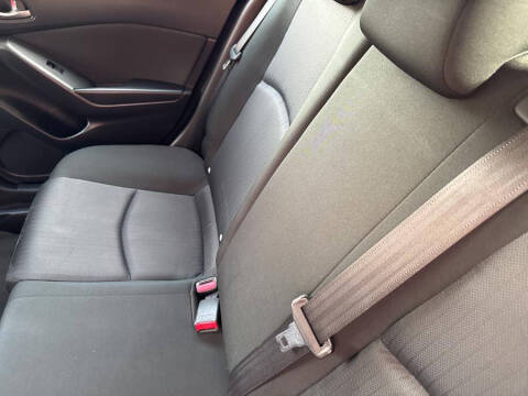 2015 Mazda MAZDA3 i Sport