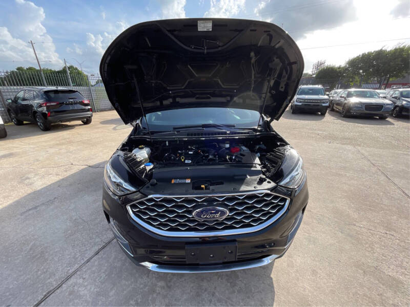 2020 Ford Edge Titanium