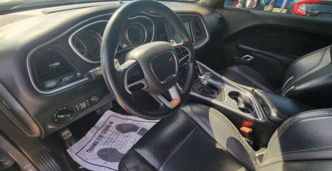 2017 Dodge Challenger SXT Plus