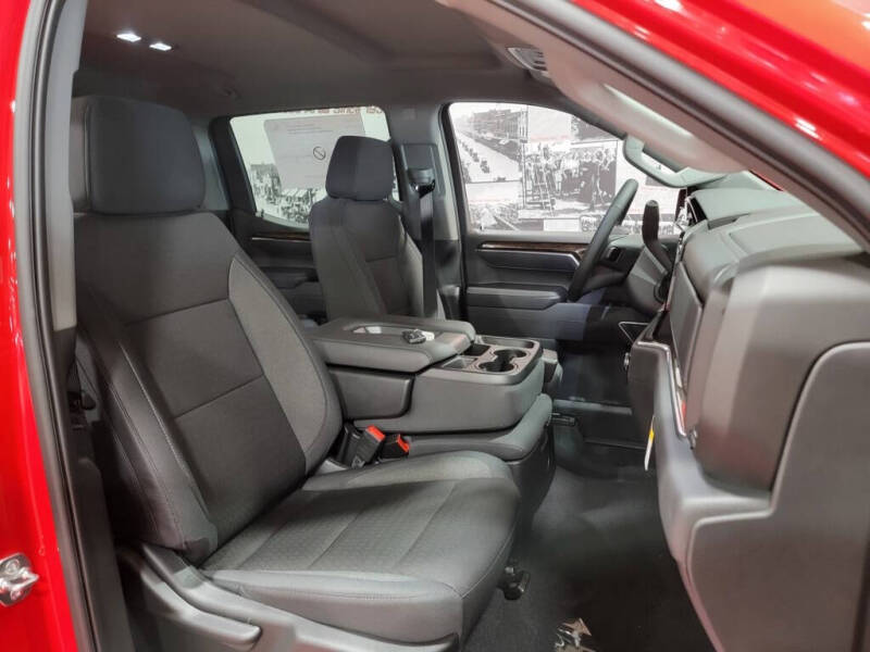 2026 GMC Sierra 1500 Elevation Standard