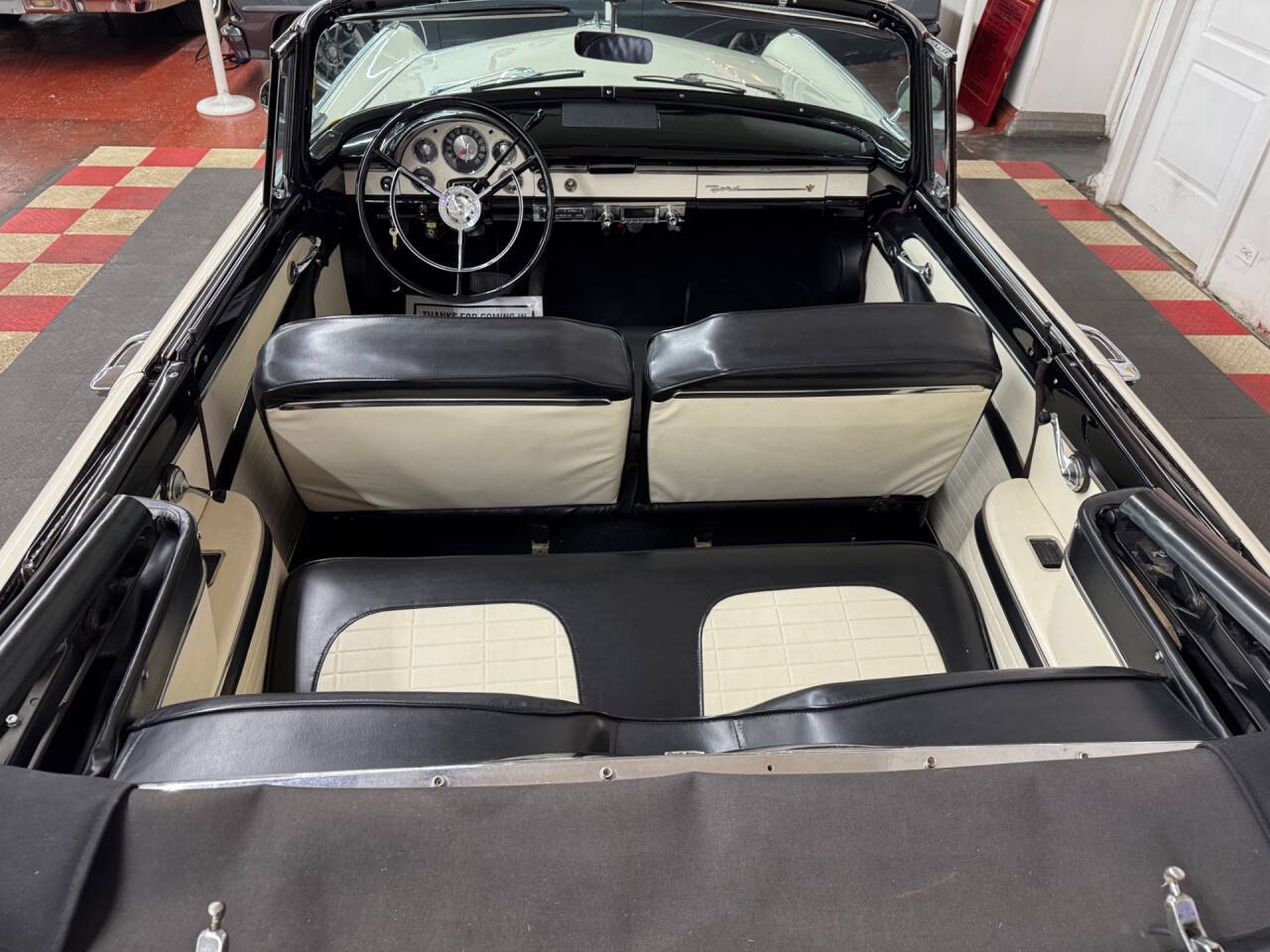 1956 Ford Fairlane 25