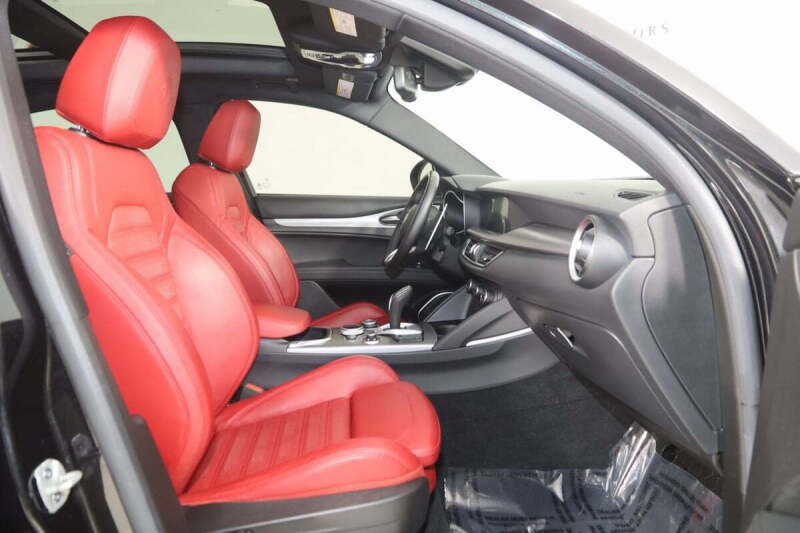 2023 Alfa Romeo Stelvio Veloce