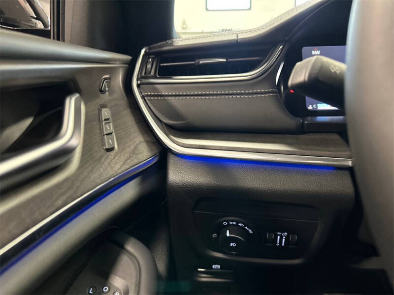 2025 Jeep Grand Cherokee Overland